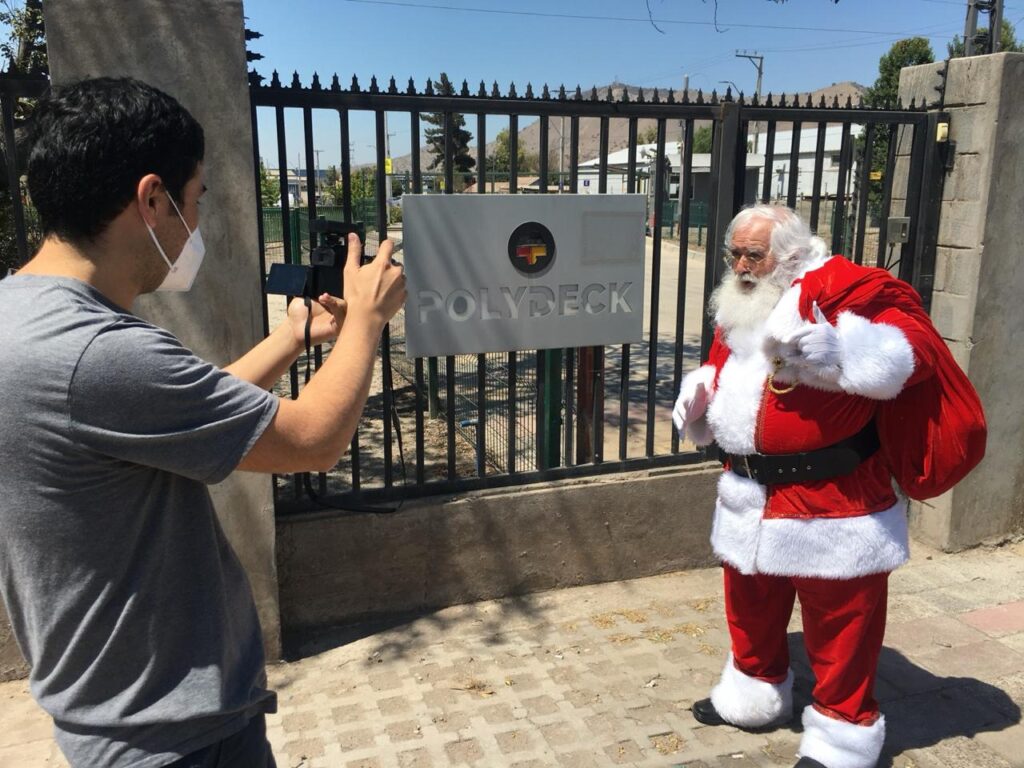 viejito pascuero polydeck