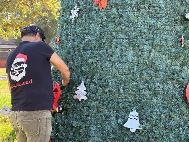 arriendo arbol navidad gigante - montaje santiago